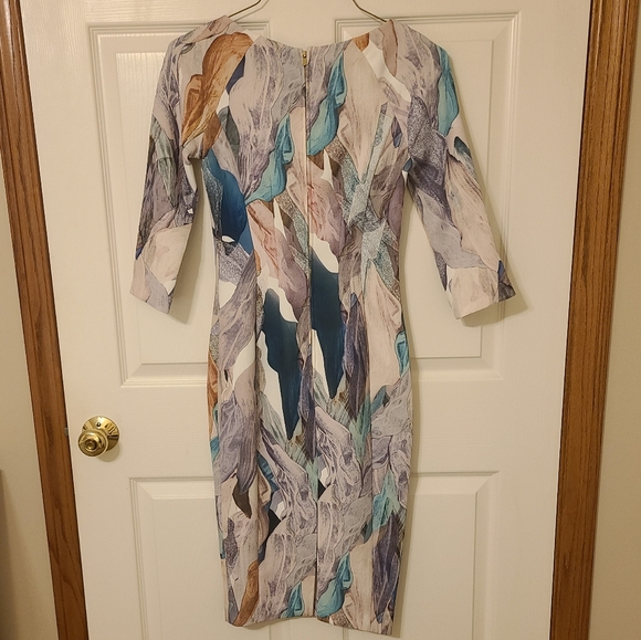 Colorful Patterned Fitted Dress - Picture 12 of 15